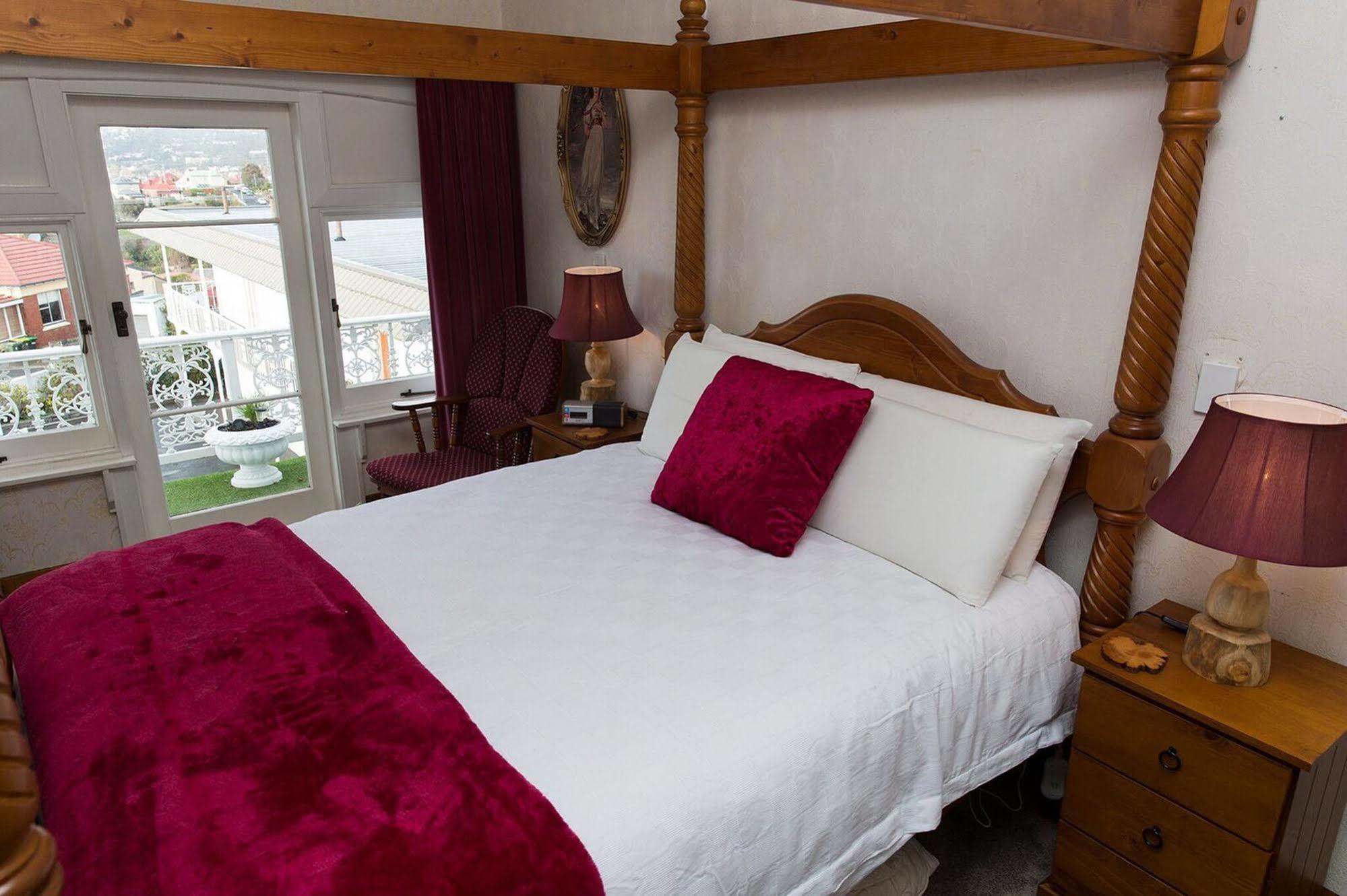 Motel Mayfair On Cavell Hobart Bagian luar foto